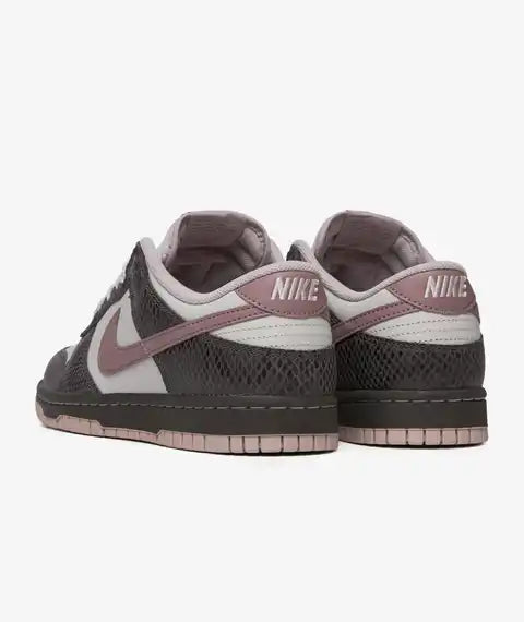 Nike Dunk Low SE Medium Ash Violet Snakeskin — sapatilhas nike dunk portugal