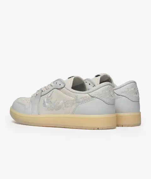 Jordan 1 Retro Low Rabbit Floral Swoosh — sapatilhas jordan portugal