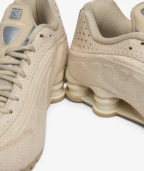Nike Shox R4 Natural Distressed Leather — sapatilhas retro nike portugal